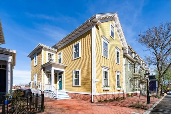 $1,279,000 | 18 Benefit Street, Providence, RI 02904