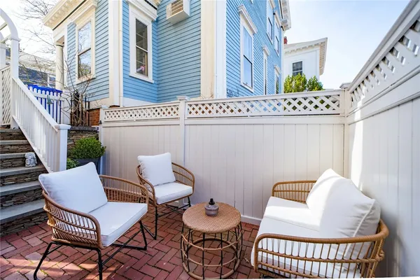 $1,279,000 | 18 Benefit Street, Providence, RI 02904