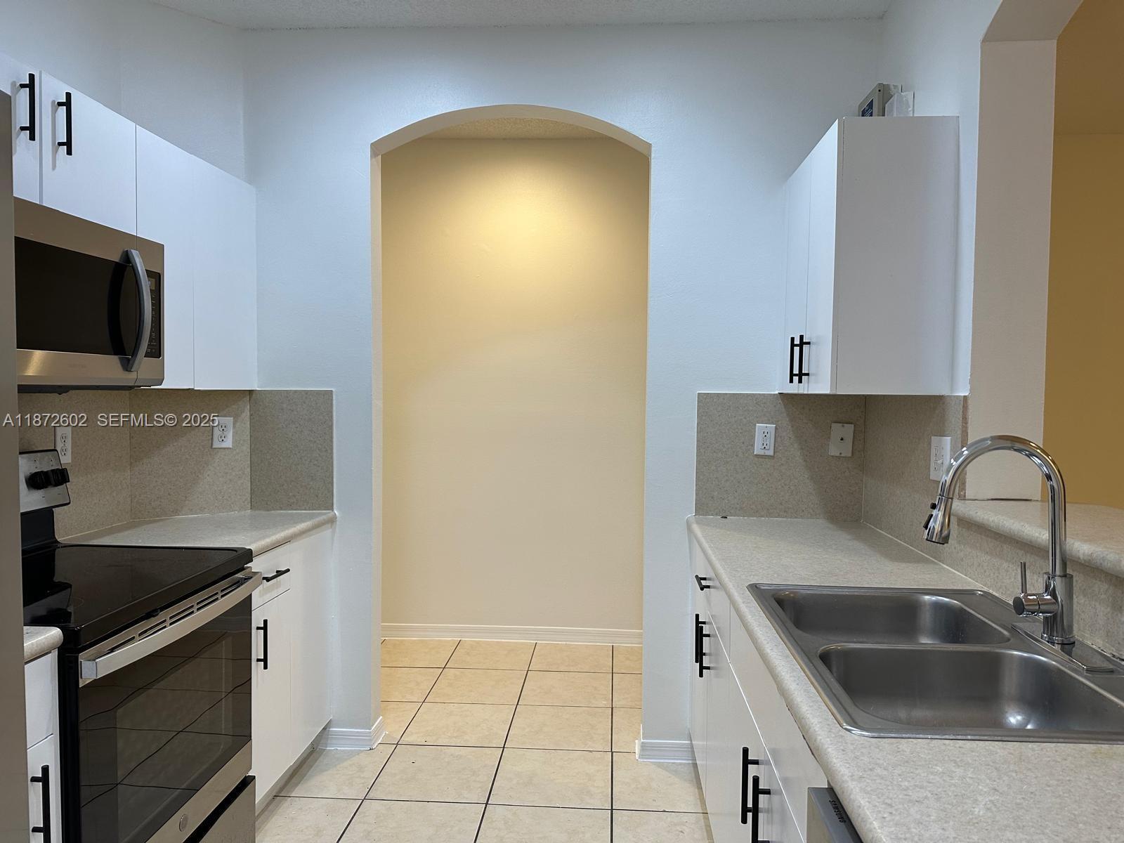 955 Northeast 42nd Terrace, Unit 955 Homestead, FL 33033 - Photo 12 of 25