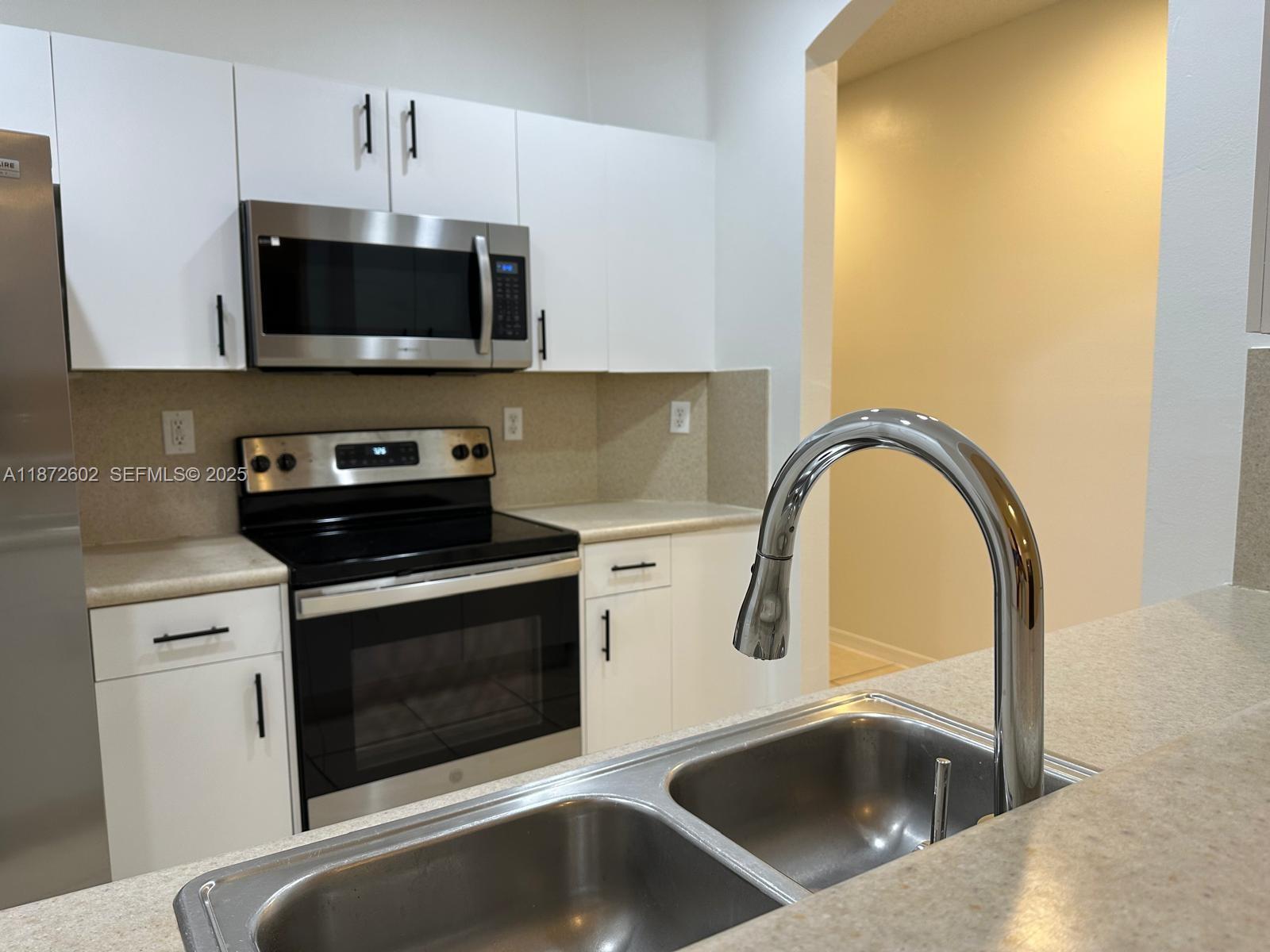 955 Northeast 42nd Terrace, Unit 955 Homestead, FL 33033 - Photo 6 of 25