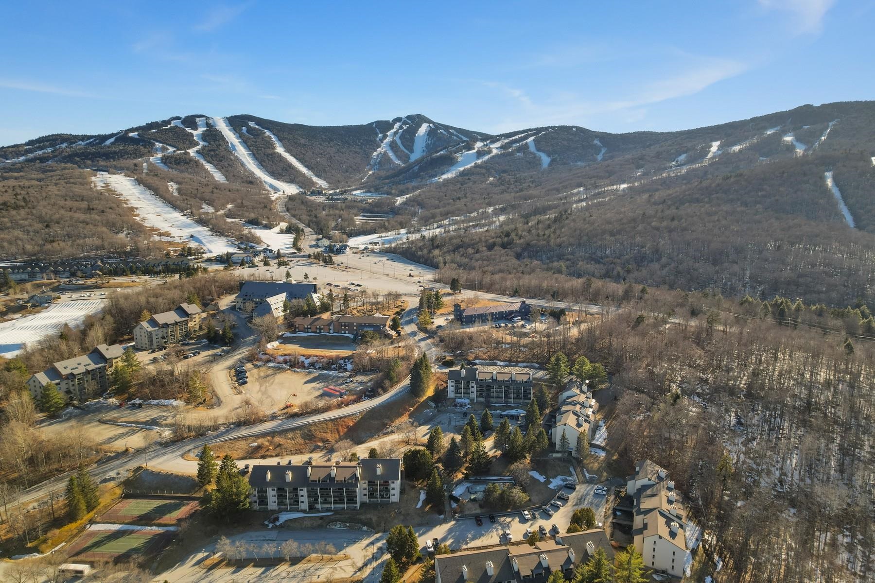 203 Old Mill Road, Unit B09 Killington, VT 05751 - Photo 5 of 43