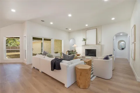 $900,000 | 7220 Claybrook Drive, Dallas, TX 75231