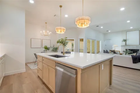 $900,000 | 7220 Claybrook Drive, Dallas, TX 75231