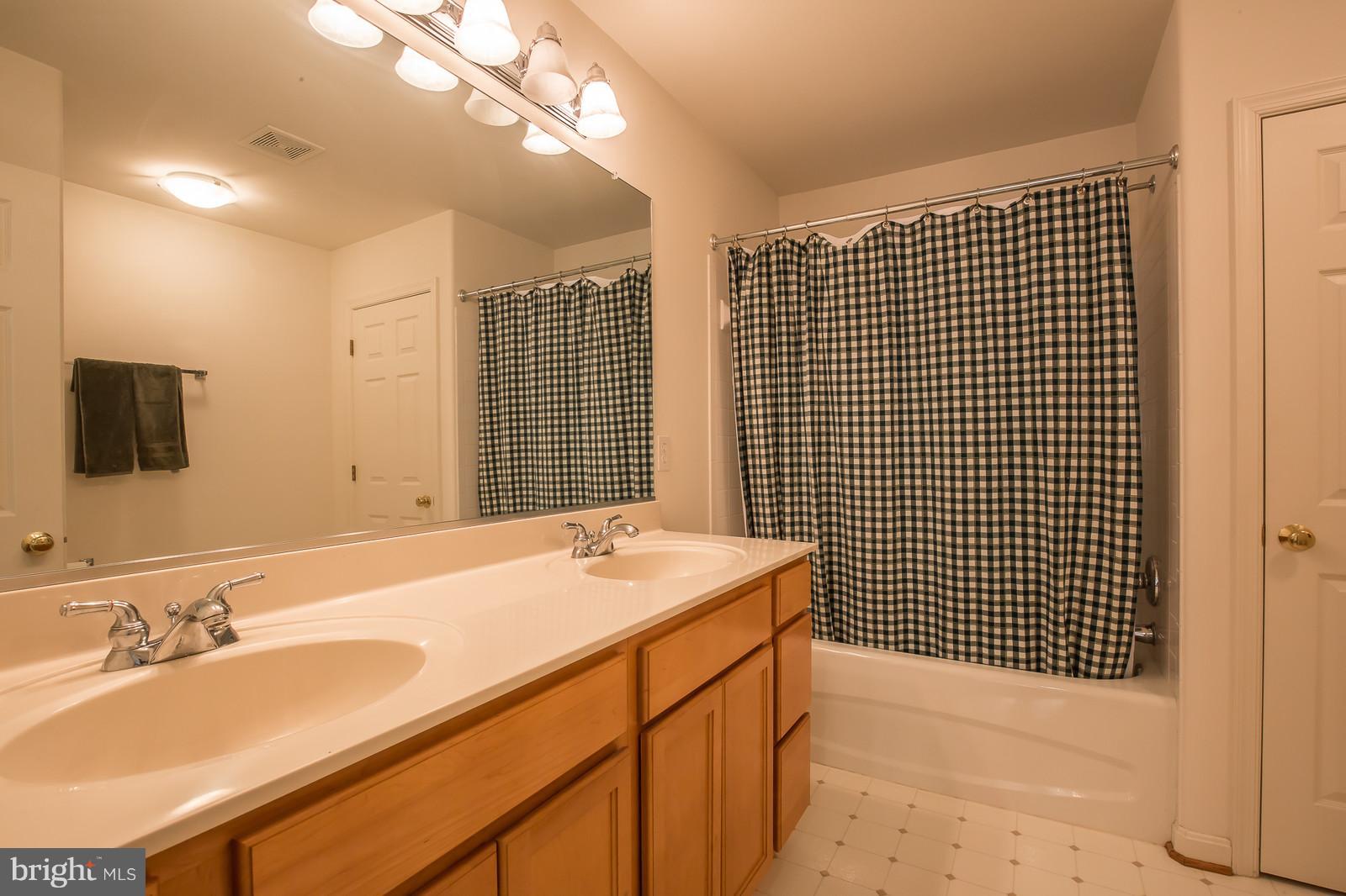 156 Revell Road Fredericksburg, VA 22405 - Photo 26 of 30 Bath