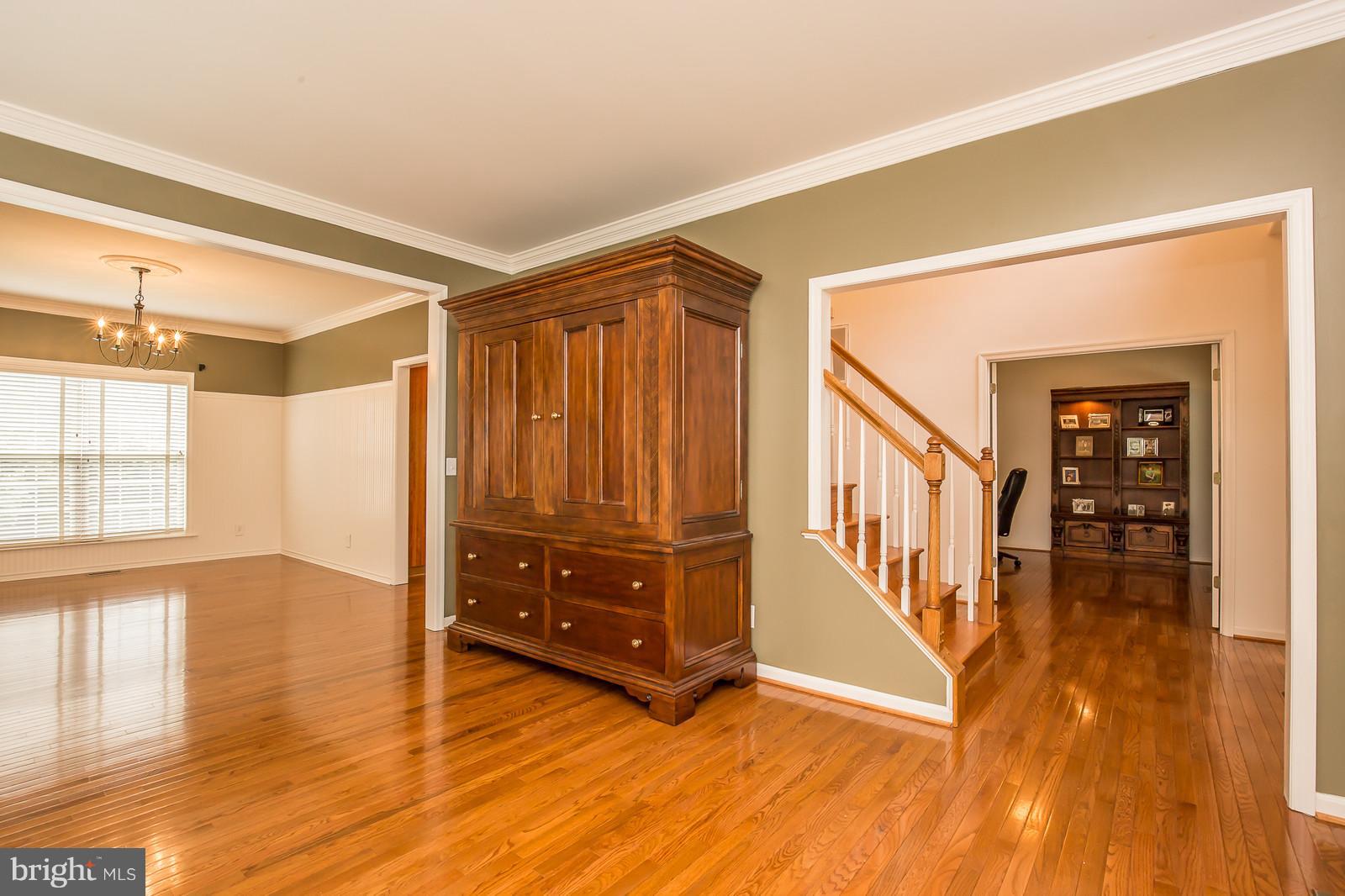 156 Revell Road Fredericksburg, VA 22405 - Photo 6 of 30 Living Room