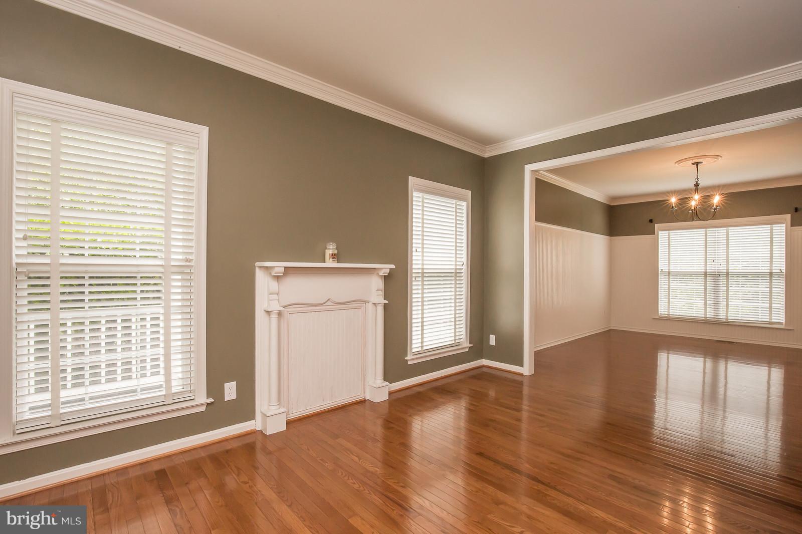 156 Revell Road Fredericksburg, VA 22405 - Photo 7 of 30 Living Room