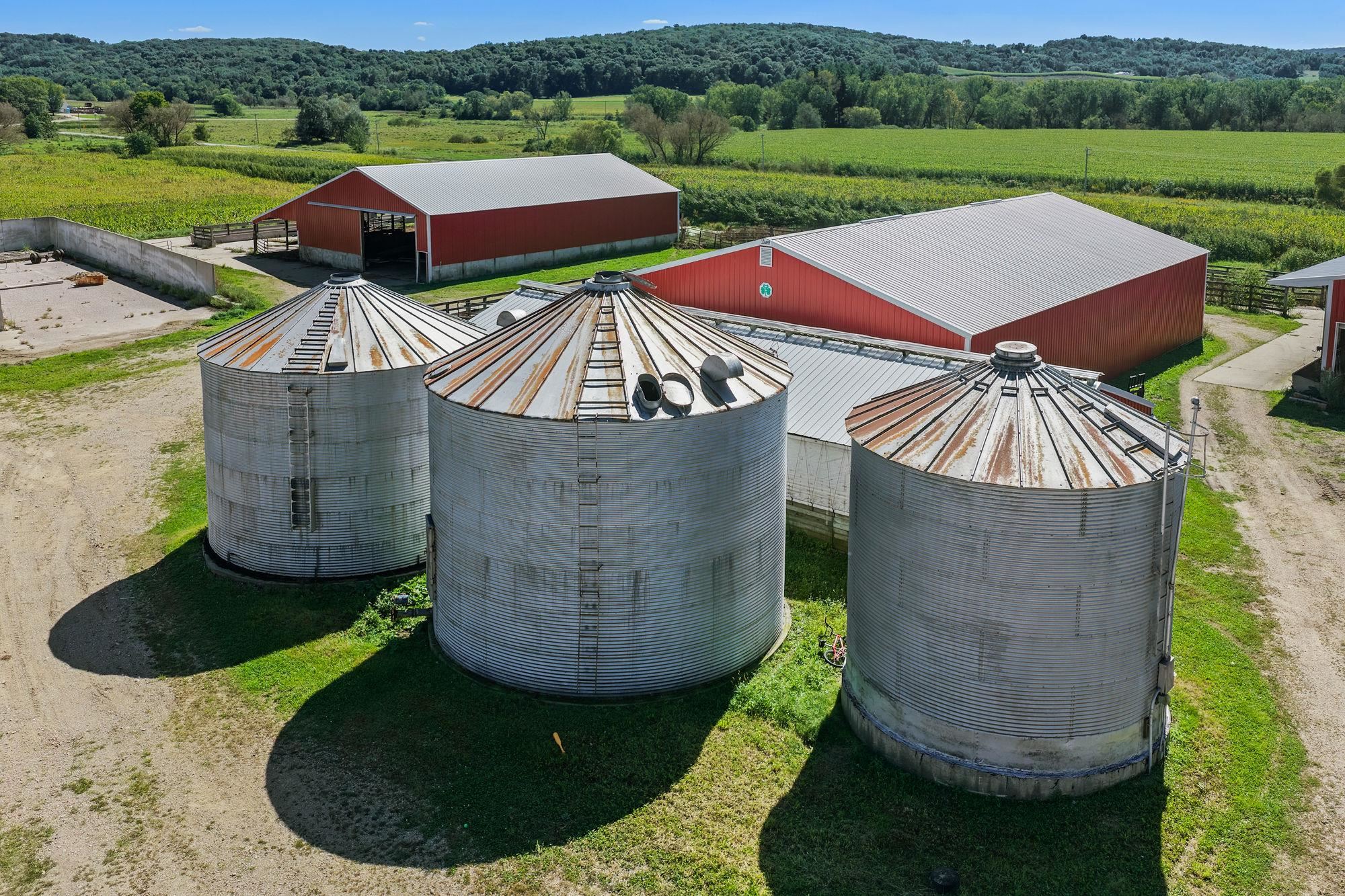 S4452 Grote Hill Road Reedsburg, WI 53959 - Photo 12 of 82 Gallery Image 12