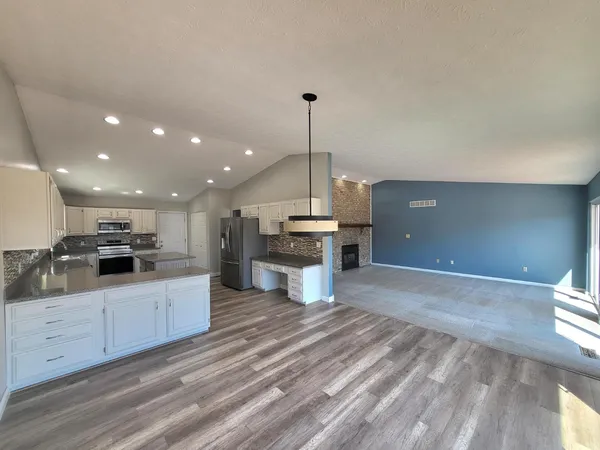 $699,900 | 1331 Heidi Haven Drive, Lawrenceburg, IN 47025