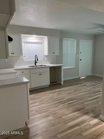 $1,255 | 2416 West Augusta Avenue, Unit 4, Phoenix, AZ 85021