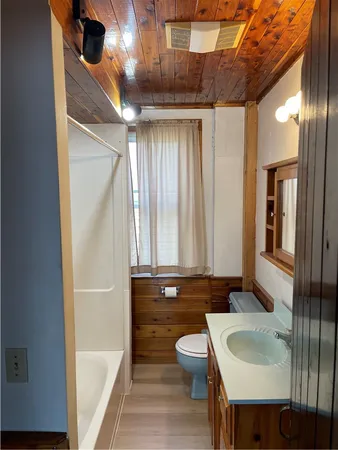 $1,900 | 51 Summer Street, Unit 2, Westerly, RI 02891