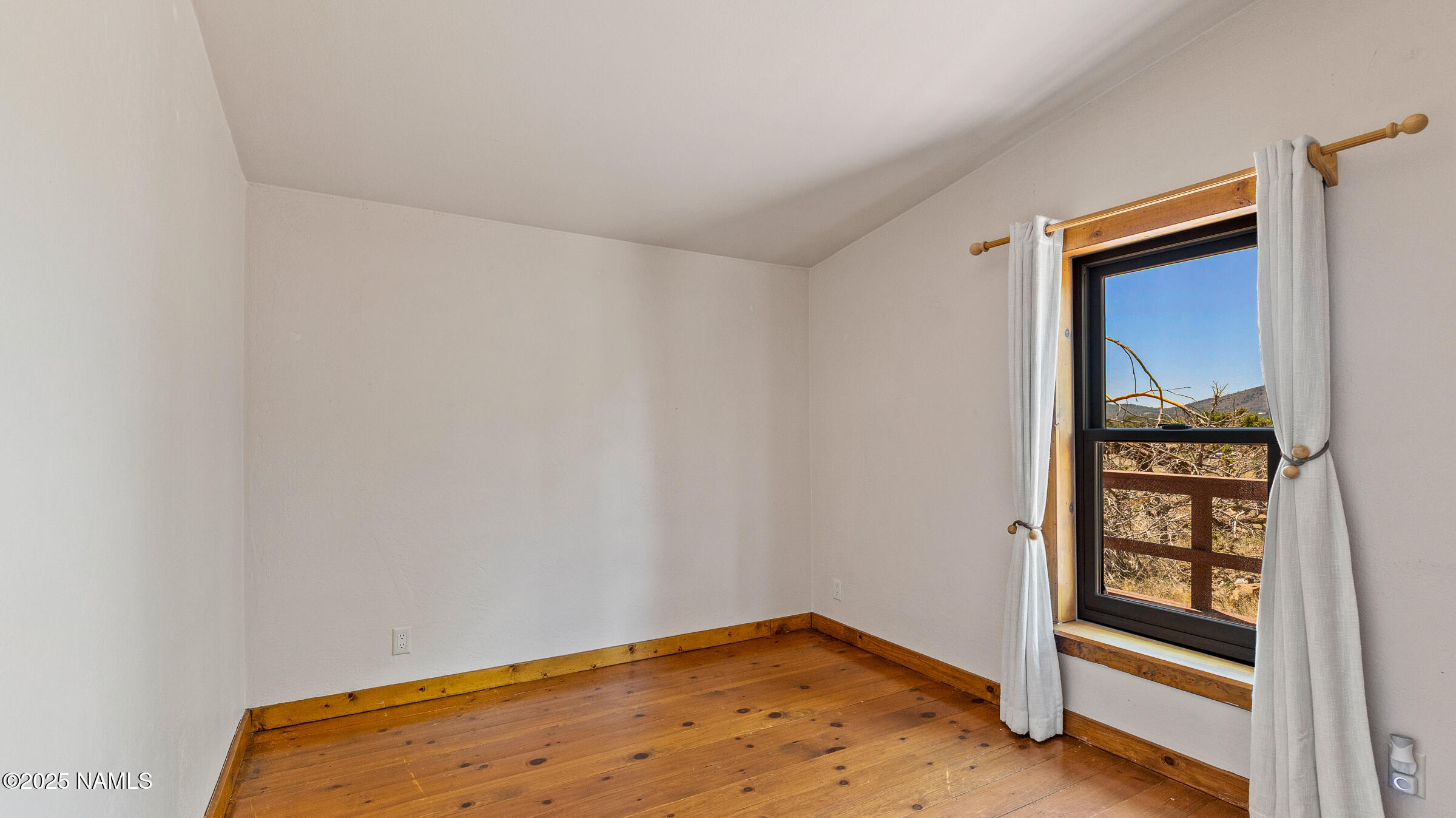 10350 Ghost Rider Trail Flagstaff, AZ 86004 - Photo 15 of 39 a view of room