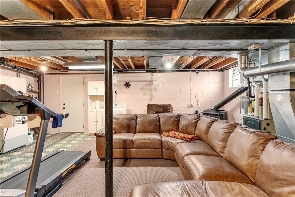 2054 Noblestown Road Pittsburgh, PA 15205 - Photo 19 of 26 Gallery Image 19