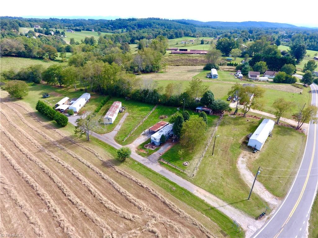 1256 Shingle Gap Road Kings Mountain, NC 28086 - Photo 4 of 16 Gallery Image 4