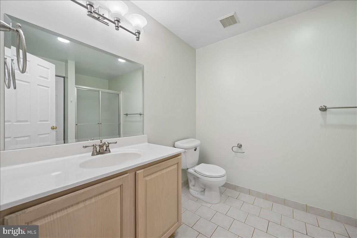 18710 Severn Road Gaithersburg, MD 20879 - Photo 88 of 89 Large bathroom in basement.
