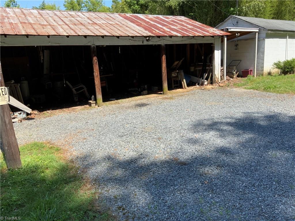 241 Dan River Road Madison, NC 27025 - Photo 14 of 30 Implement Shed