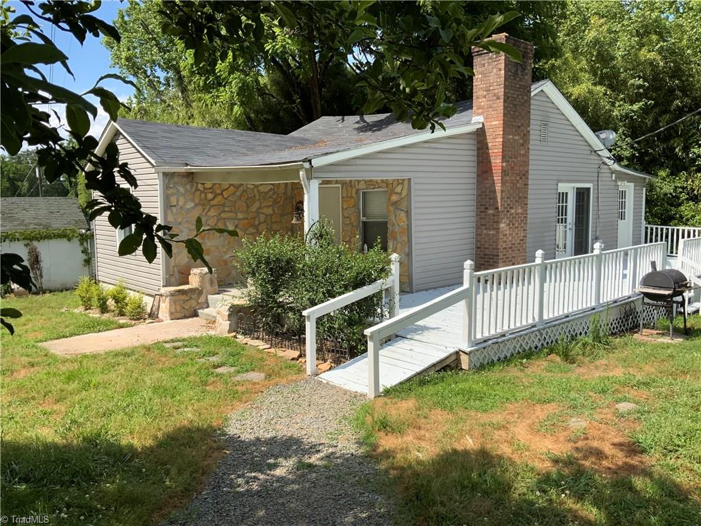 241 Dan River Road Madison, NC 27025 - Photo 3 of 30 241 Dan River