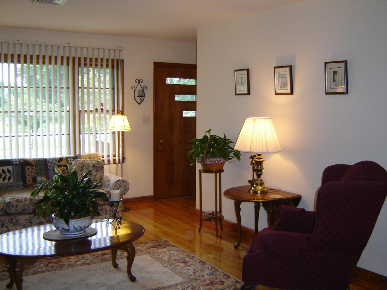 5303 Darby Road Roanoke, VA 24012 - Photo 16 of 28 Living Room 2