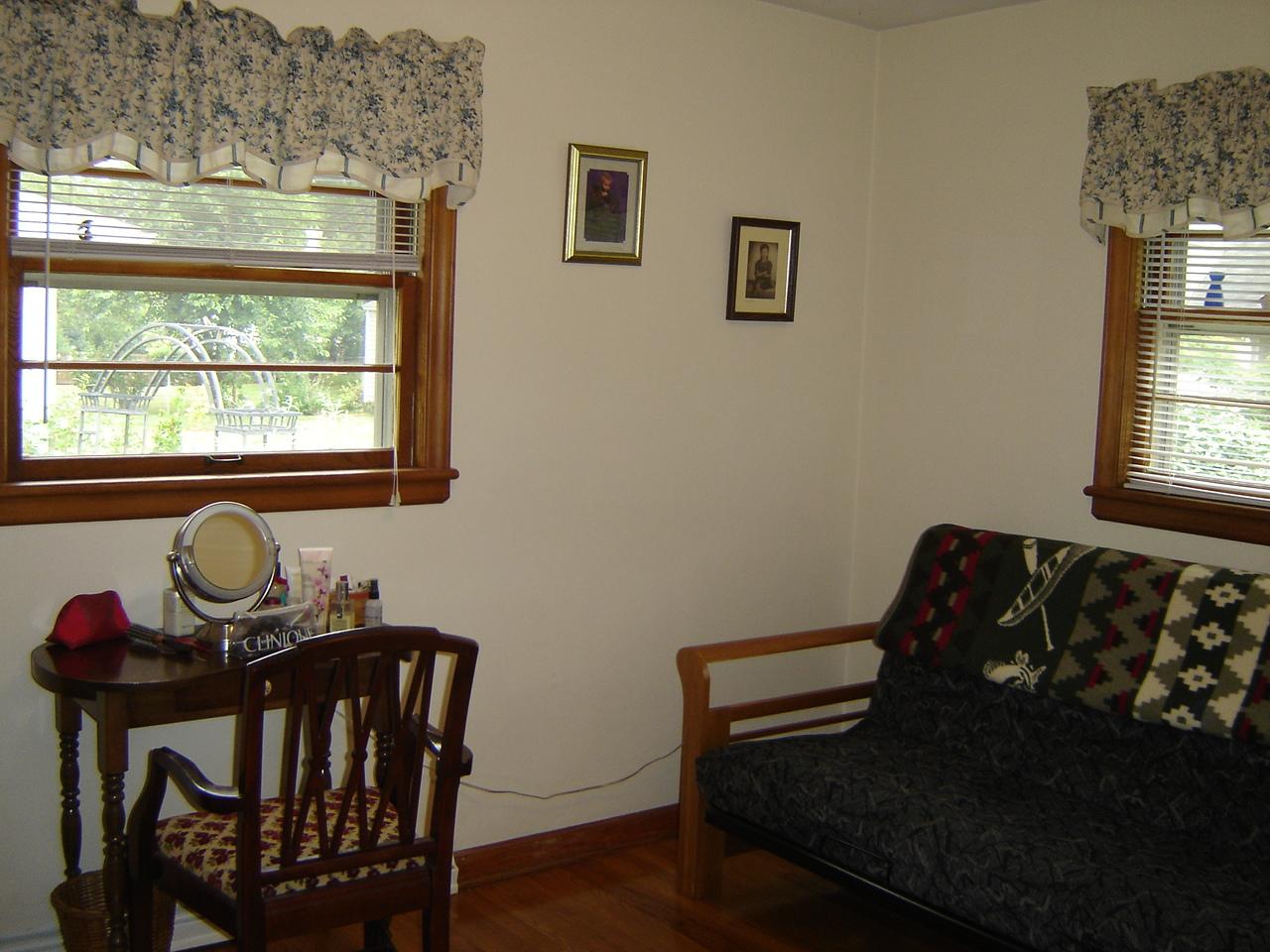 5303 Darby Road Roanoke, VA 24012 - Photo 26 of 28 Den 2