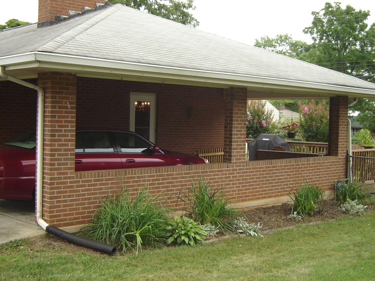 5303 Darby Road Roanoke, VA 24012 - Photo 5 of 28 Carport