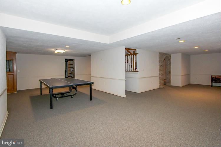 11101 Tara Road Potomac, MD 20854 - Photo 17 of 20 Game Room