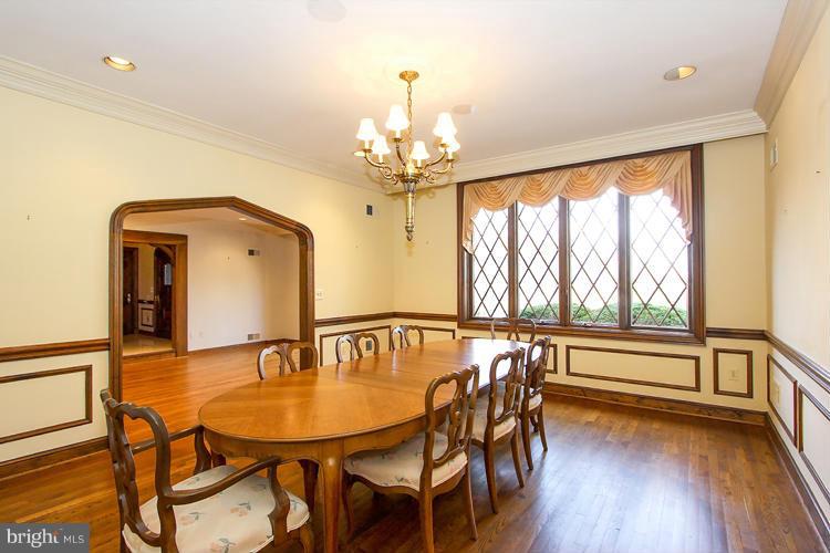 11101 Tara Road Potomac, MD 20854 - Photo 4 of 20 Dining Room
