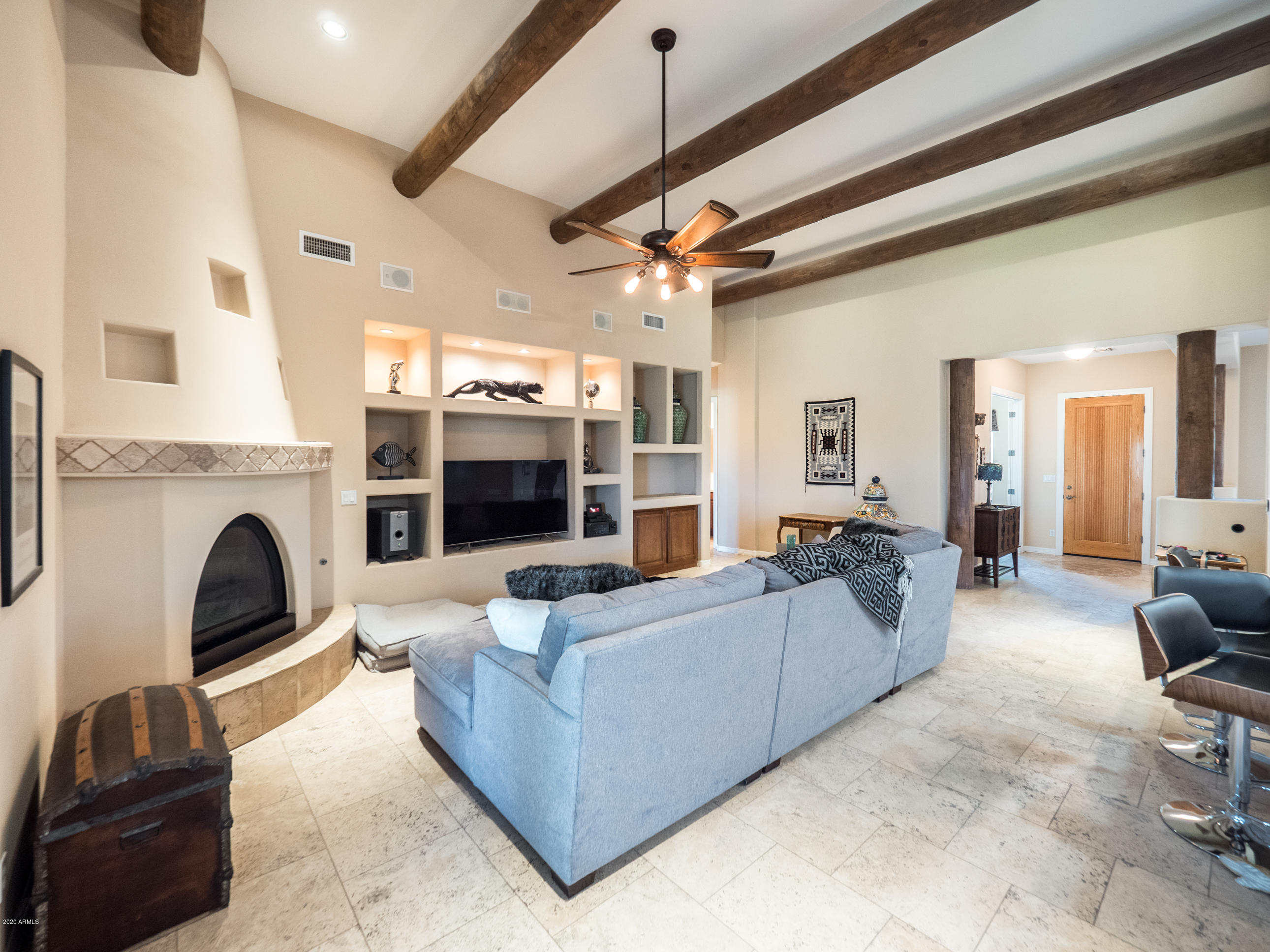 18 East Irvine Road Phoenix, AZ 85086 - Photo 9 of 29 _1466468