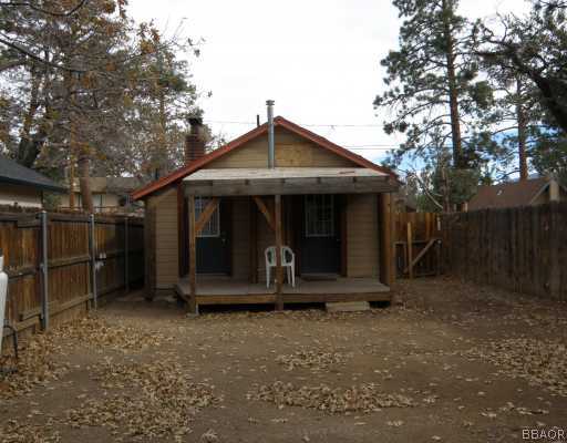536 Riverside Avenue Sugarloaf, CA 92386 - Photo 11 of 12 Exterior Rear. Lots of room in the back yard.