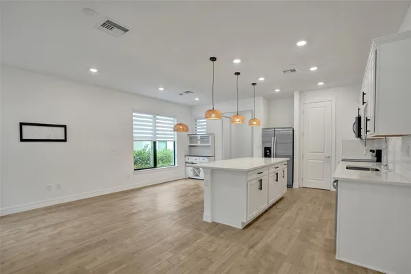 $4,000 | 8355 Northwest 7th Place, Plantation, FL 33324