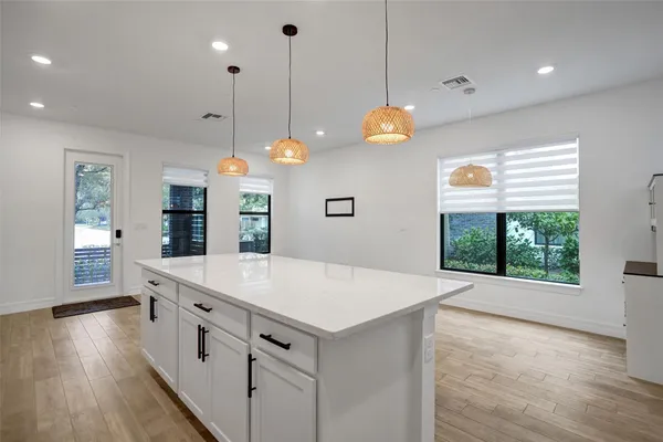 $4,000 | 8355 Northwest 7th Place, Plantation, FL 33324