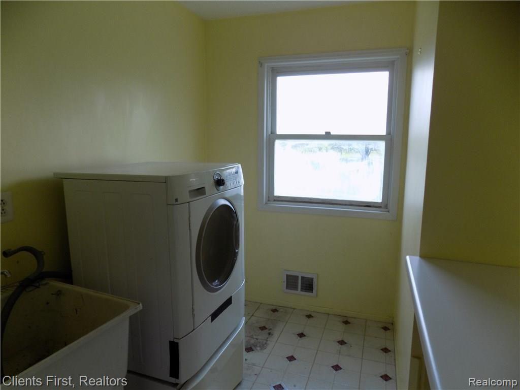 5955 North Lilley Road Canton, MI 48187 - Photo 17 of 30