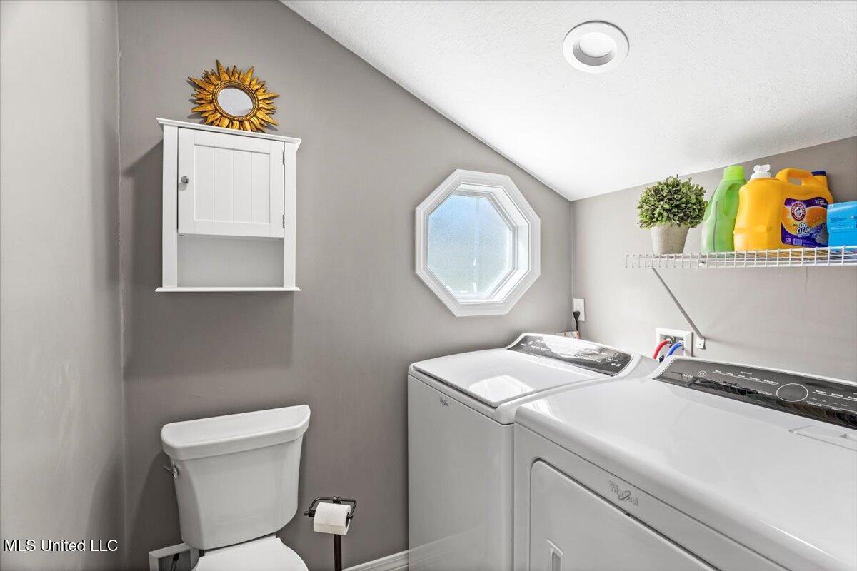 1548 North 7th Avenue Laurel, MS 39440 - Photo 53 of 62 53-Bathroom_Laundry