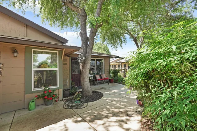 $1,220,000 | 210 Melissa Way, Valley Springs, CA 95252