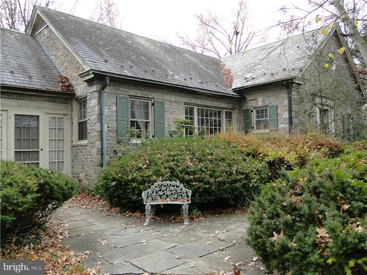 2305 Hillcrest Road Quakertown, PA 18951 - Photo 2 of 20 Gallery Image 2