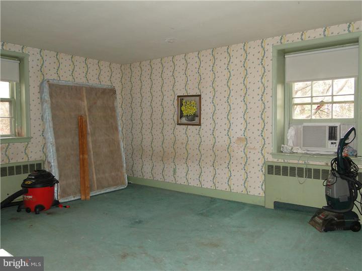 2305 Hillcrest Road Quakertown, PA 18951 - Photo 12 of 20 Gallery Image 12