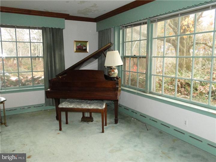 2305 Hillcrest Road Quakertown, PA 18951 - Photo 9 of 20 Gallery Image 9