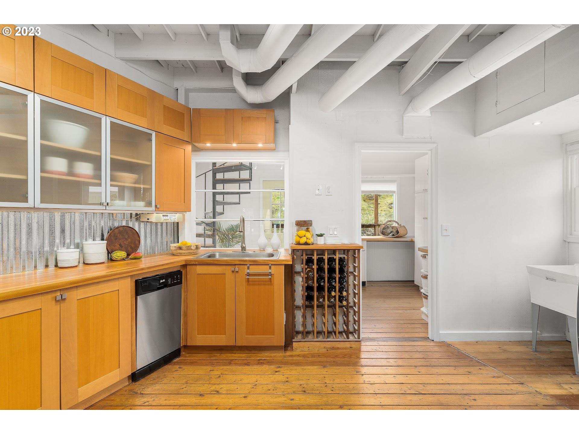 429 North Bridgeton Road, Unit 3 Portland, OR 97217 - Photo 10 of 34 Gallery Image 10