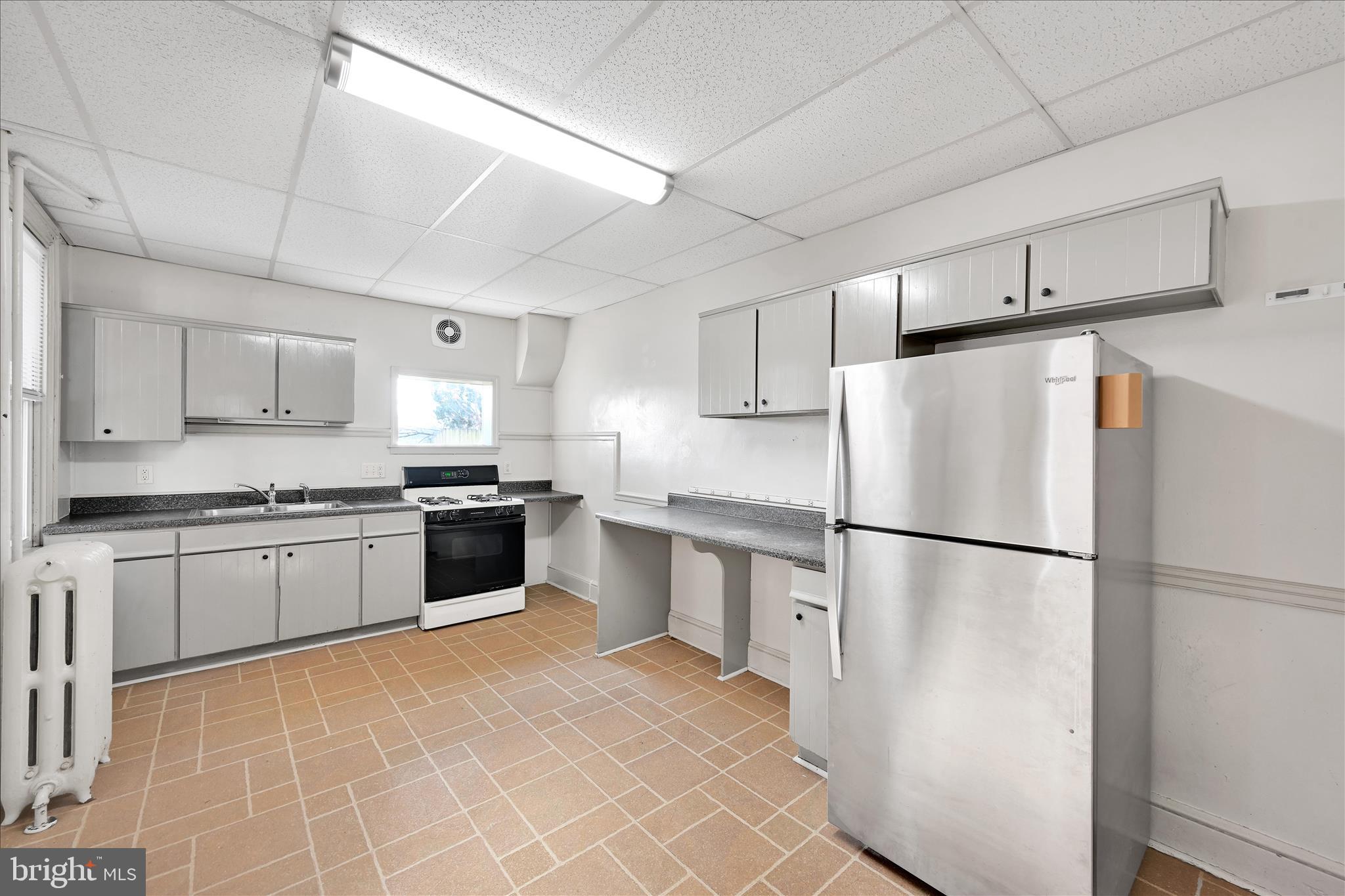 448 Fremont Street Lancaster, PA 17603 - Photo 18 of 49 Kitchen