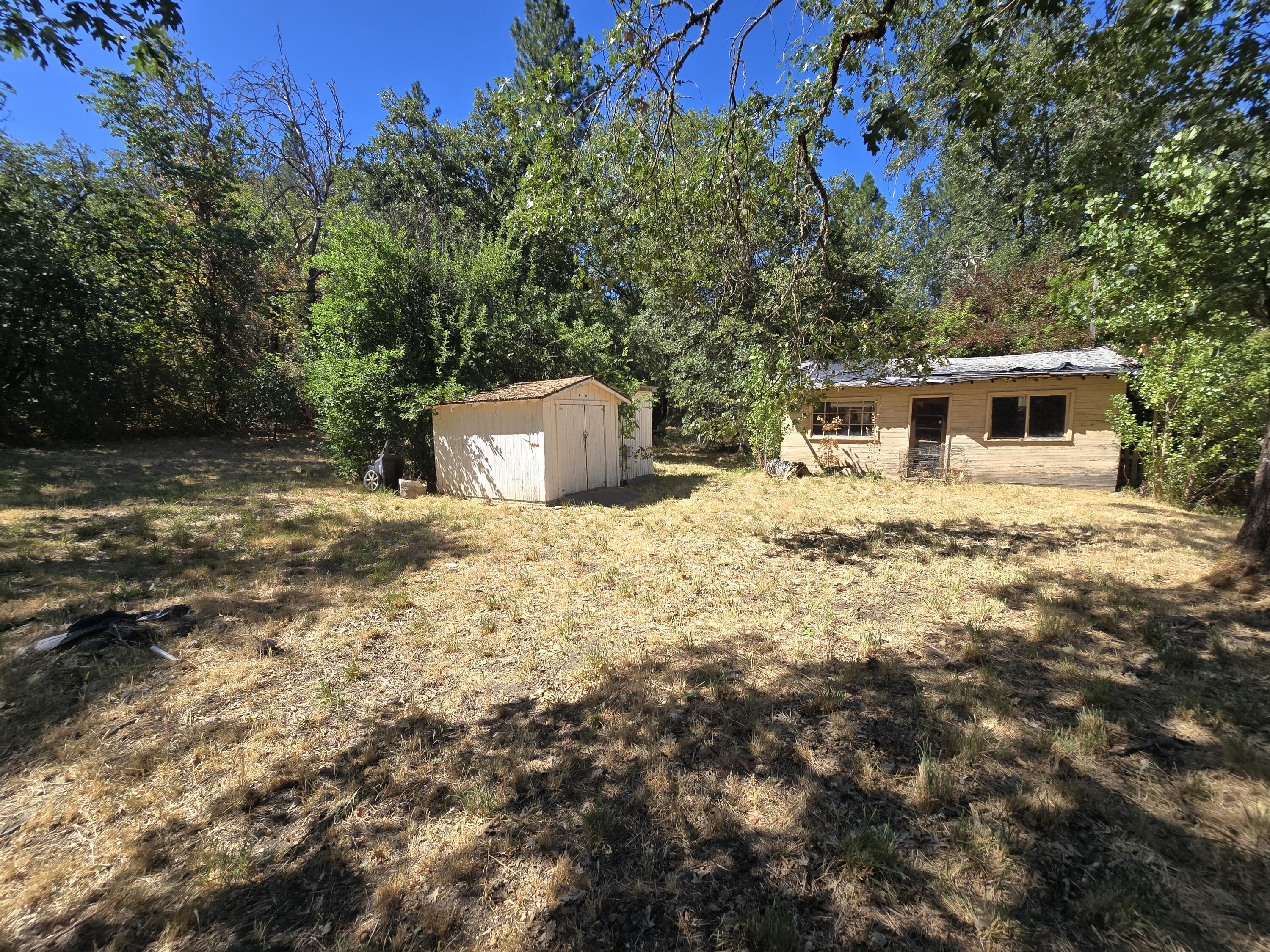 240 Homewood Road Grants Pass, OR 97527 - Photo 39 of 39 Backyard