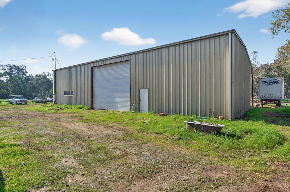 12600 Clay Station Road Herald, CA 95638 - Photo 4 of 31 a view of a backyard