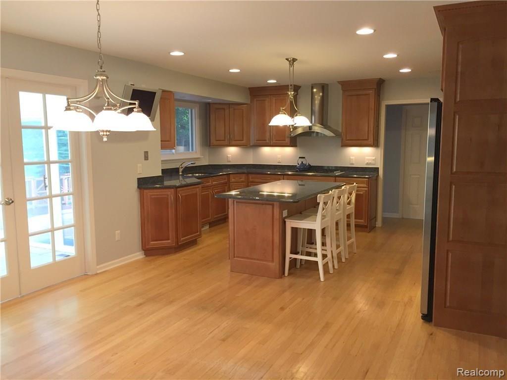 1044 Hidden Lane Rochester Hills, MI 48309 - Photo 13 of 46