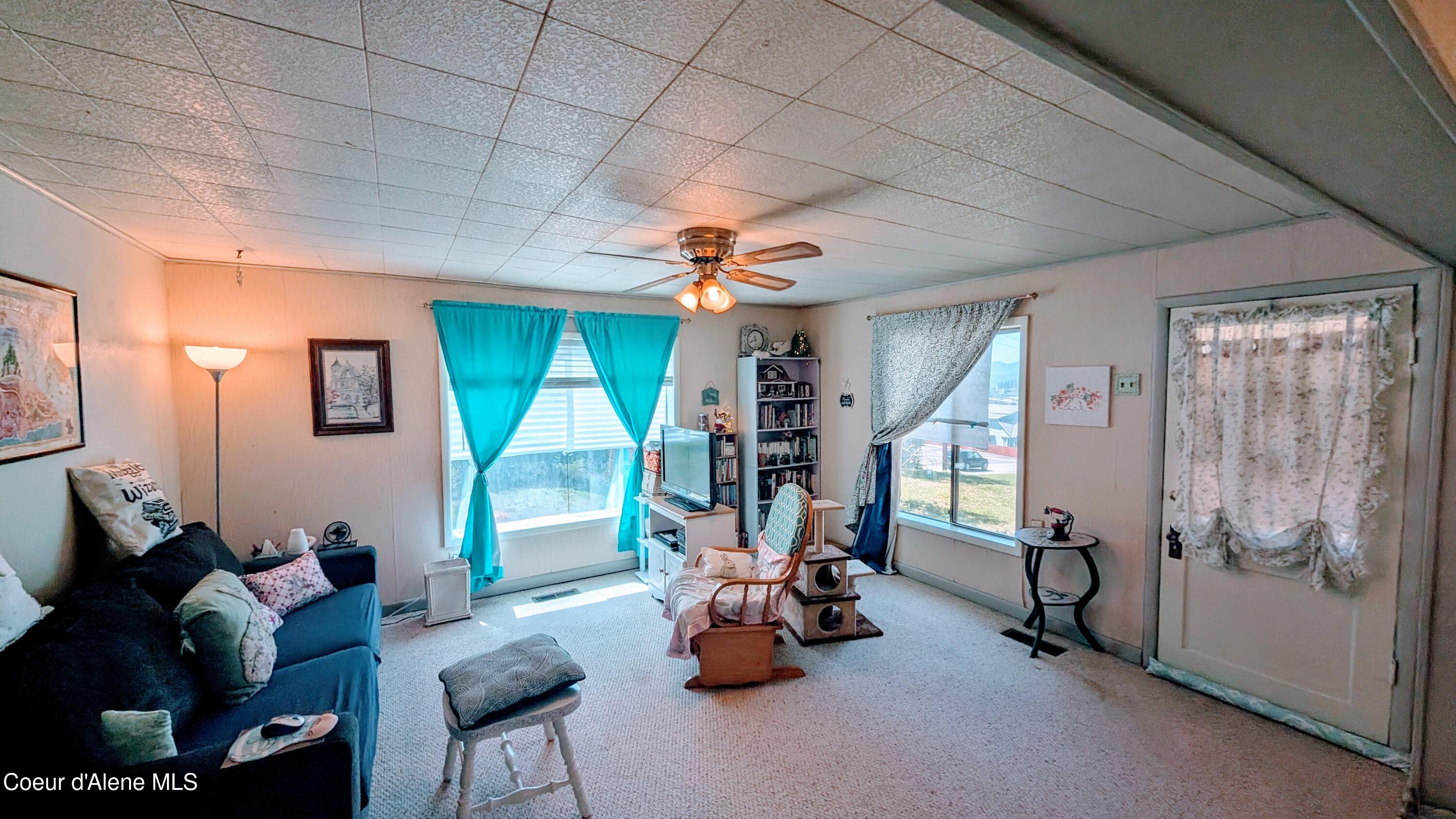 6577 Comanche Street Bonners Ferry, ID 83805 - Photo 22 of 52 6577 Comanche pic 61 Livingroom