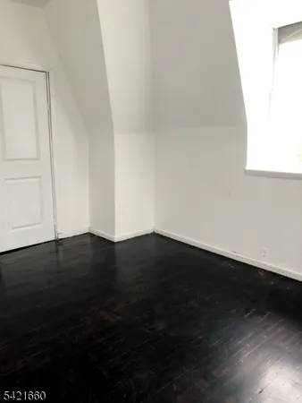 $1,800 | 227 East 3rd Avenue, Unit 3, Roselle, NJ 07203