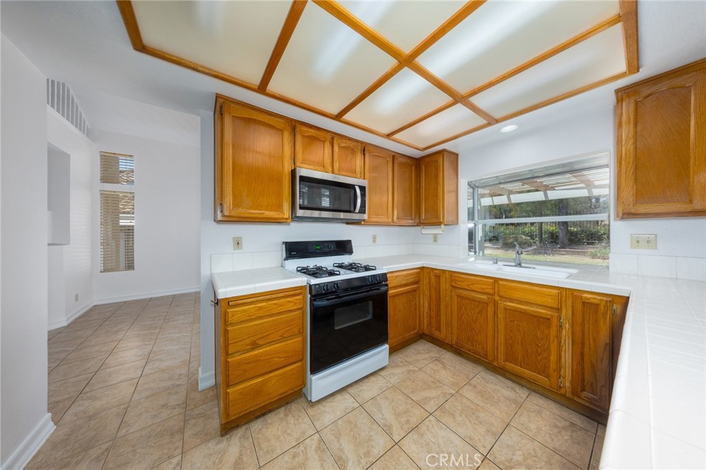30030 Corte Cantera Temecula, CA 92591 - Photo 15 of 41