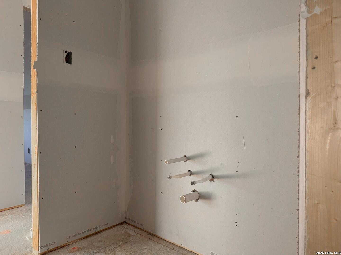 129 Yale Street Seguin, TX 78155 - Photo 28 of 45 a view of bathroom