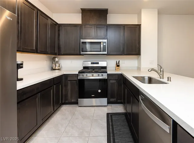 $2,000 | 1155 Tektite Avenue, Henderson, NV 89011