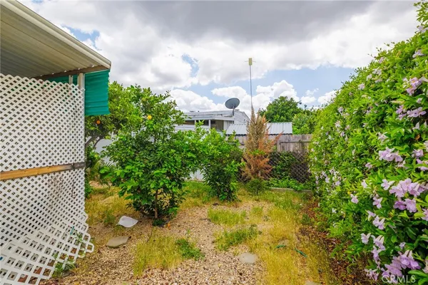 $65,000 | 881 North Lake Street, Unit 219, Hemet, CA 92544