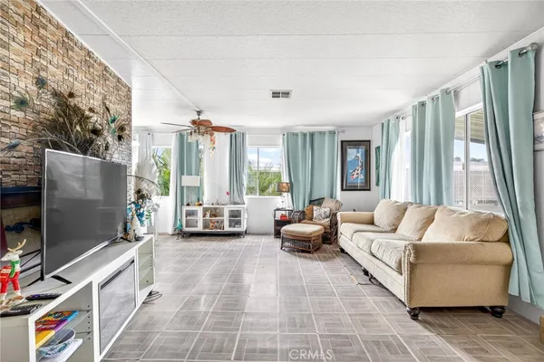 $65,000 | 881 North Lake Street, Unit 219, Hemet, CA 92544