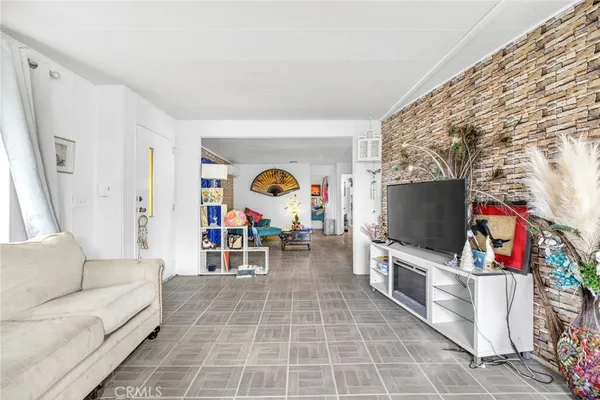 $65,000 | 881 North Lake Street, Unit 219, Hemet, CA 92544