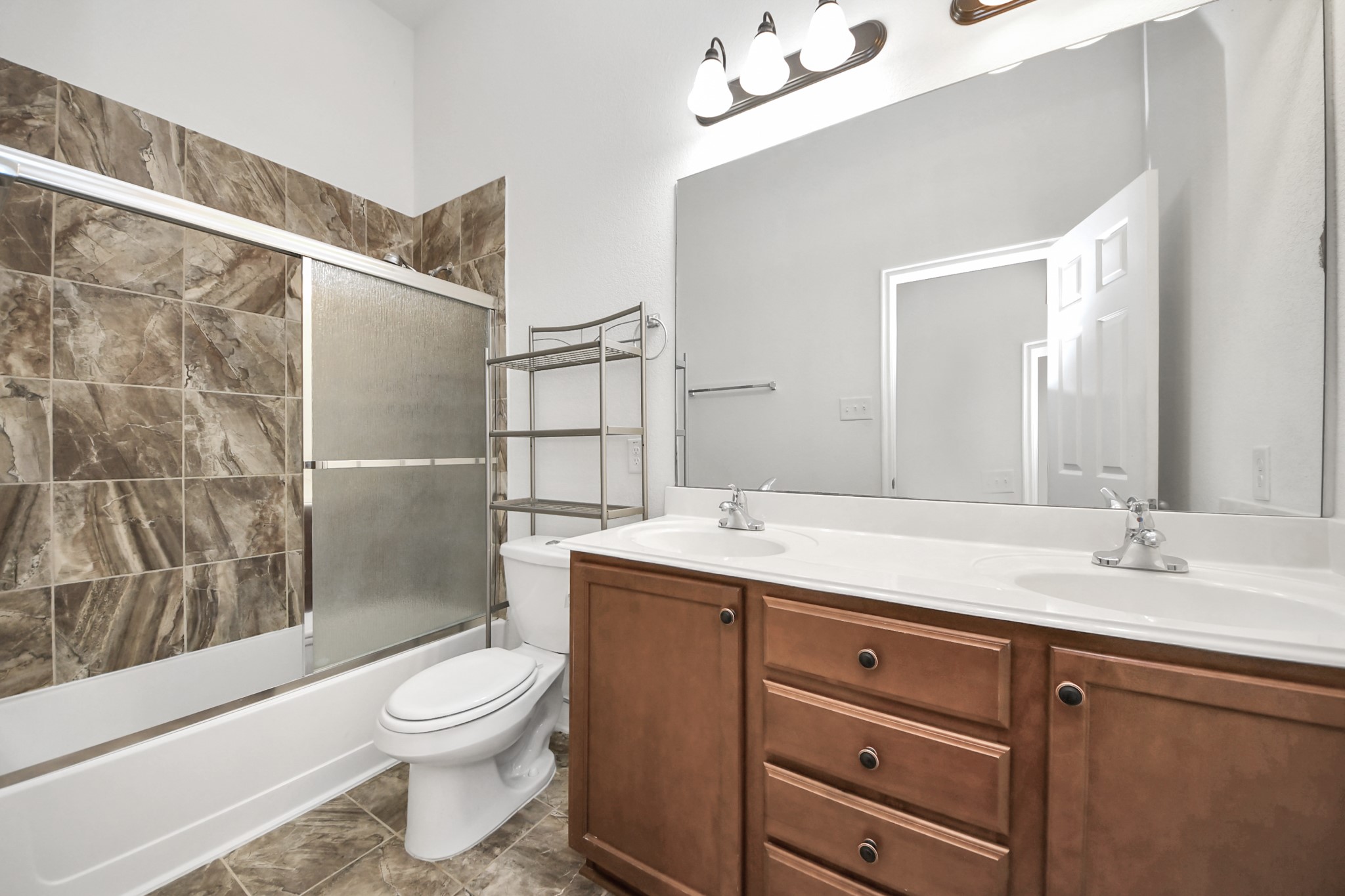 1947 Parnevik Place Conroe, TX 77304 - Photo 16 of 37