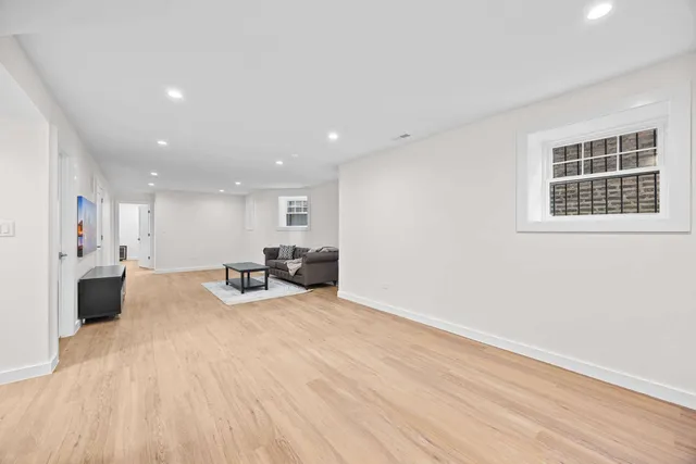 $1,399,950 | 4437 North Whipple Street, Chicago, IL 60625